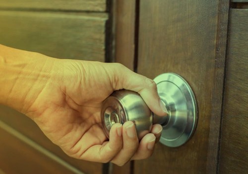 Do locksmiths open windows?